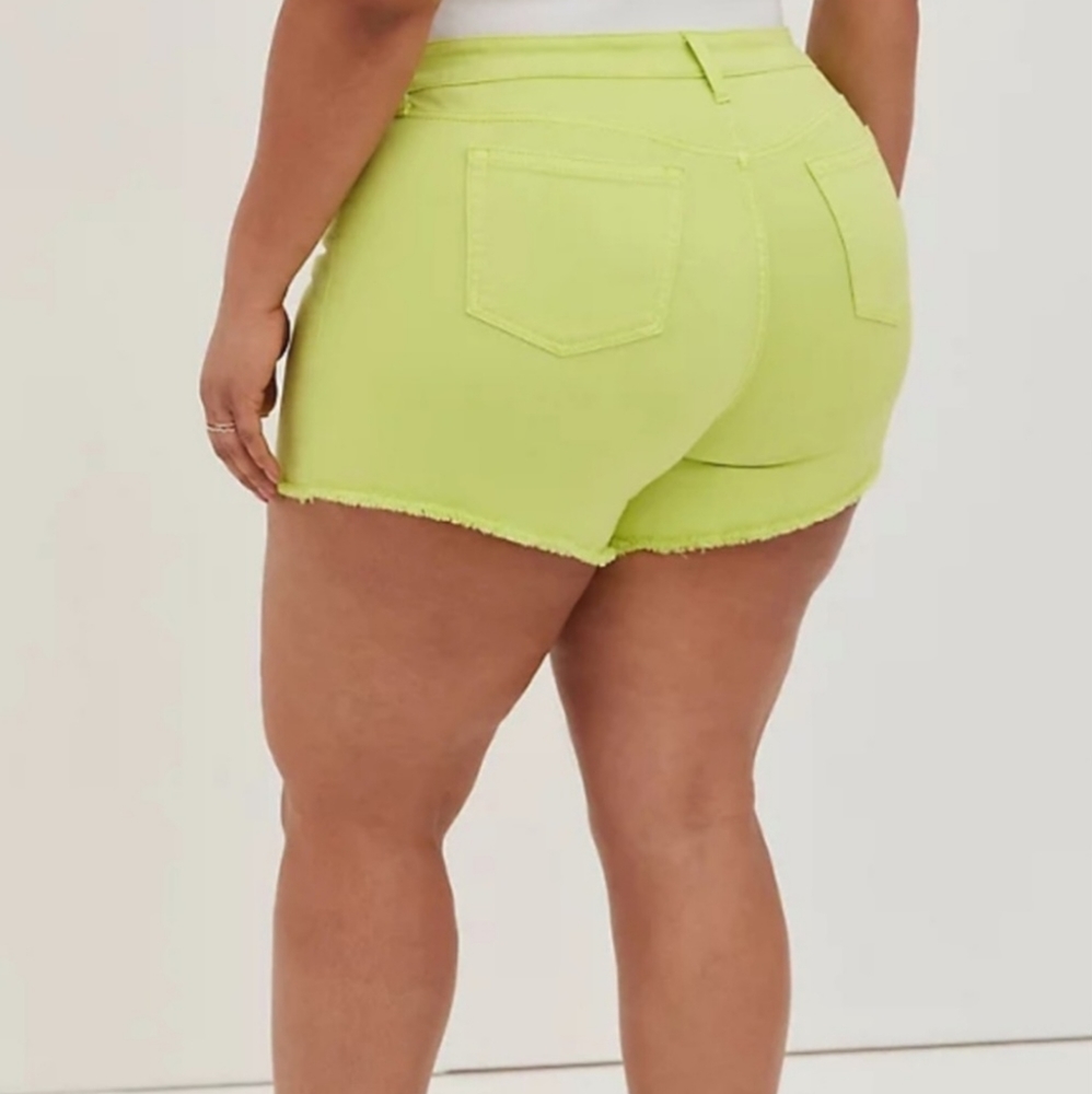 Torrid Mid Rise Midi Shorts Vintage Stretch Lime Size 14 - Picture 3 of 10